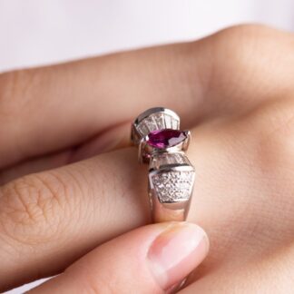 Anello in Oro Bianco con Diamanti e Rubino - 25204