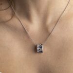 Collana Girocollo in Oro Bianco con Diamanti e Zaffiri - KCLD431-Z