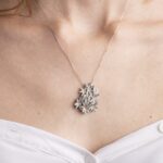 Collana con Pendente Floreale in Oro Bianco con Diamanti - PE908LTG55M