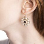 Orecchini Pendenti in Oro Rosa con Perle e Zaffiri - 01M02