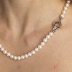 Collana Girocollo in Perle e Oro Bianco con Diamanti - C219M2-5