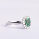 Anello Clesi in Oro Bianco con Diamanti e Smeraldo - 8394