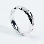 Anello Veretta a Giro in Oro Bianco con Diamanti - LUNA-D