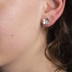 Orecchini a Fiore in Oro Bianco con Diamanti - OR1760082X