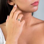 Anello Clesi in Oro Bianco con Diamanti e Smeraldo - 8294